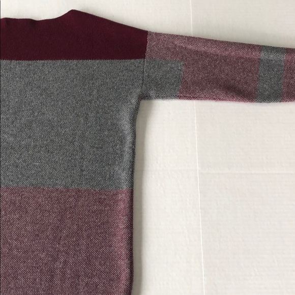 Vince Wool-Cashmere Blend Sweater - Picture 8 of 8